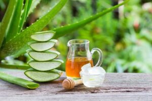 Aloe Vera Gel or Honey to Reduce Dark Circles - Fashion Fiasca.