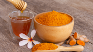 Honey & Turmeric to Reduce Dark Circles - Fashion Fiasca.
